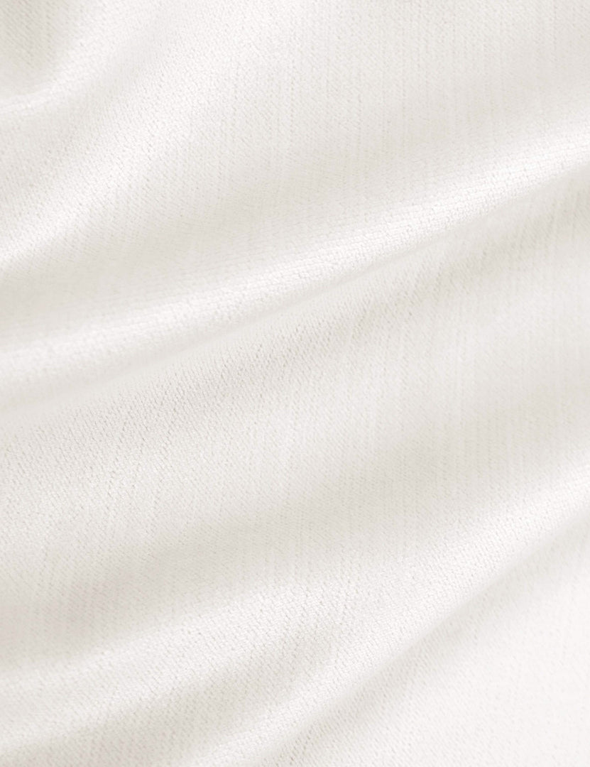 #color::snow-velvet #size::twin #size::full #size::queen #size::king #size::cal-king