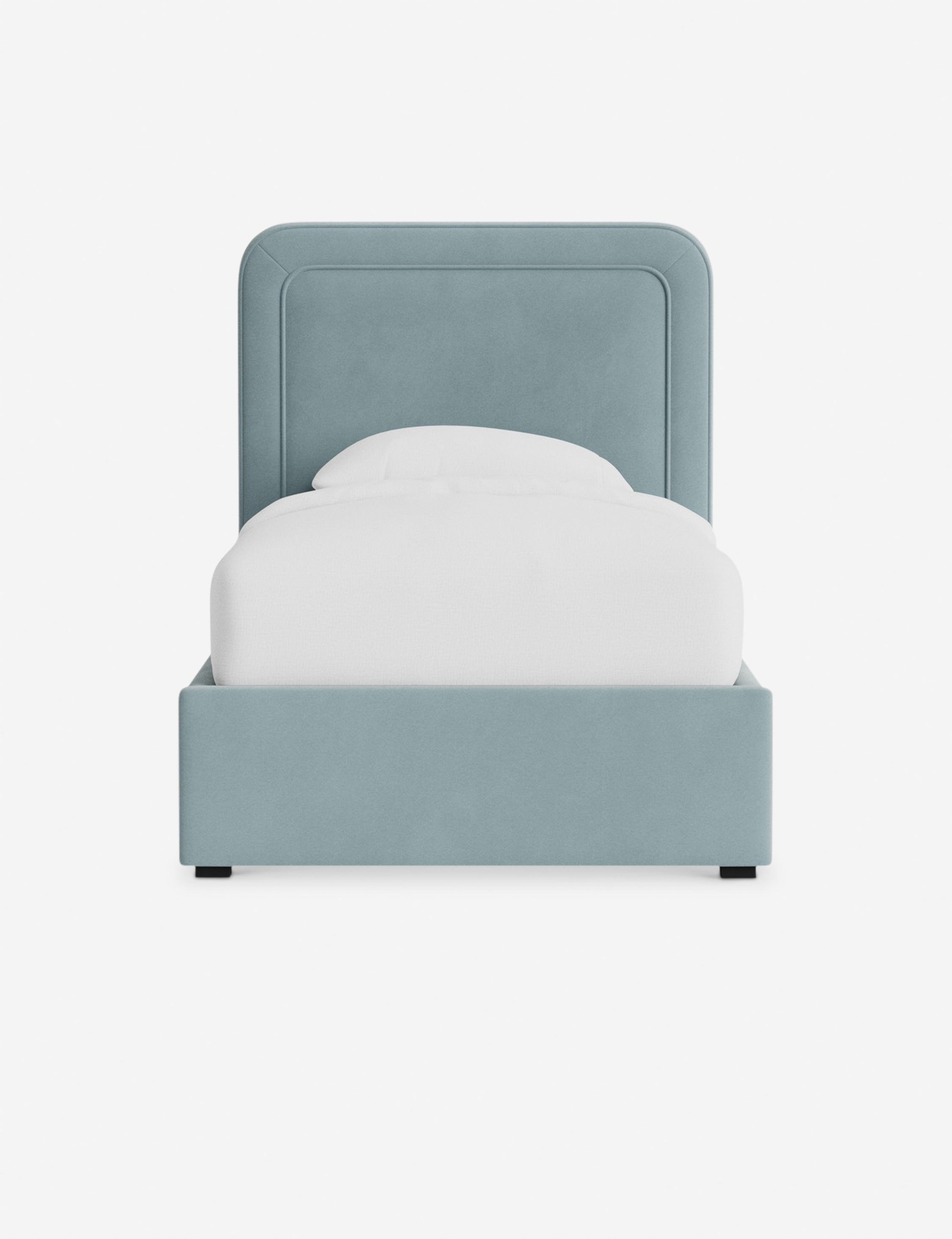 #color::sky-blue-classic-velvet #size::twin