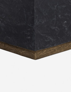 Livia Indoor / Outdoor Planter