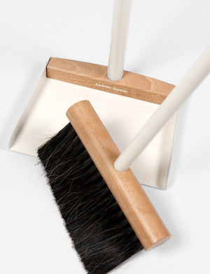 Mr. and Mrs. Clink Complet Dustpan, Cream