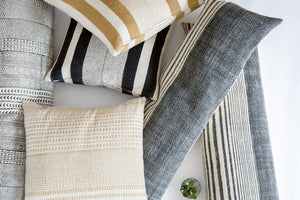Augusta Pillow, Noir