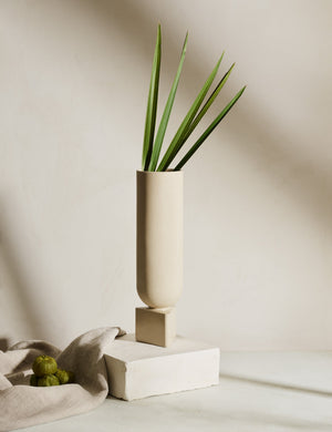Tava Vase by Light + Ladder