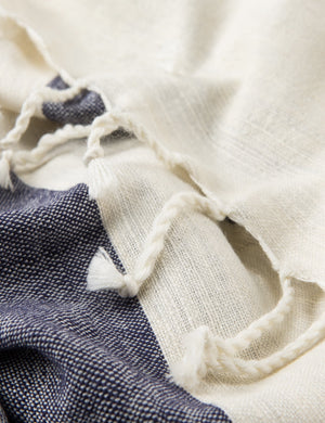 Wyatt Throw, Blue