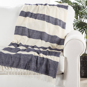 Wyatt Throw, Blue